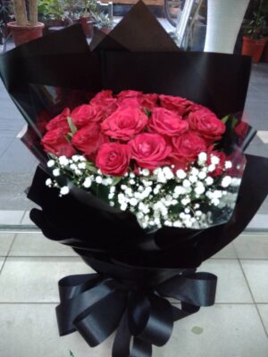 編號:B0057----艷麗黑玫花束